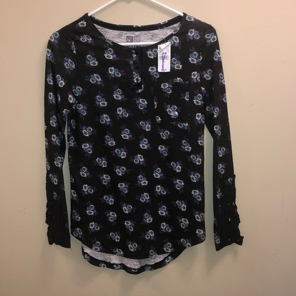 PacSun Floral Top - Picture 7 of 8